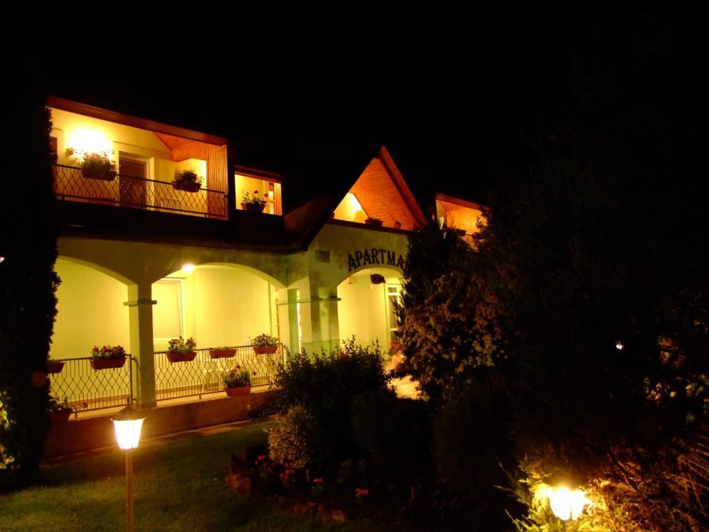 Rajna Apartmanház Bogács Exterior foto