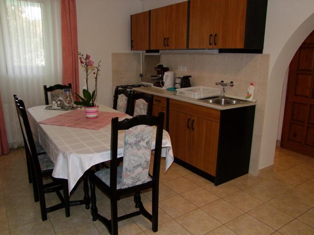 Rajna Apartmanház Bogács Quarto foto